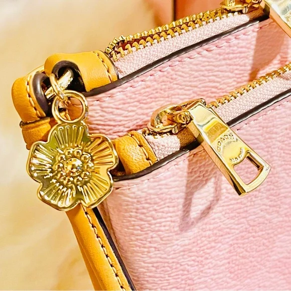 Coach Powder Pink Mollie Signature Tote with a matching Double Zip Wristlet - Picture 3 of 8